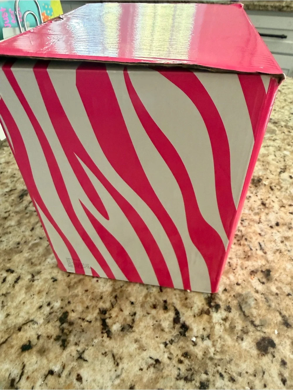 Pink Zebra Cup of Love Simmer Pot - Bright Pink Packaging